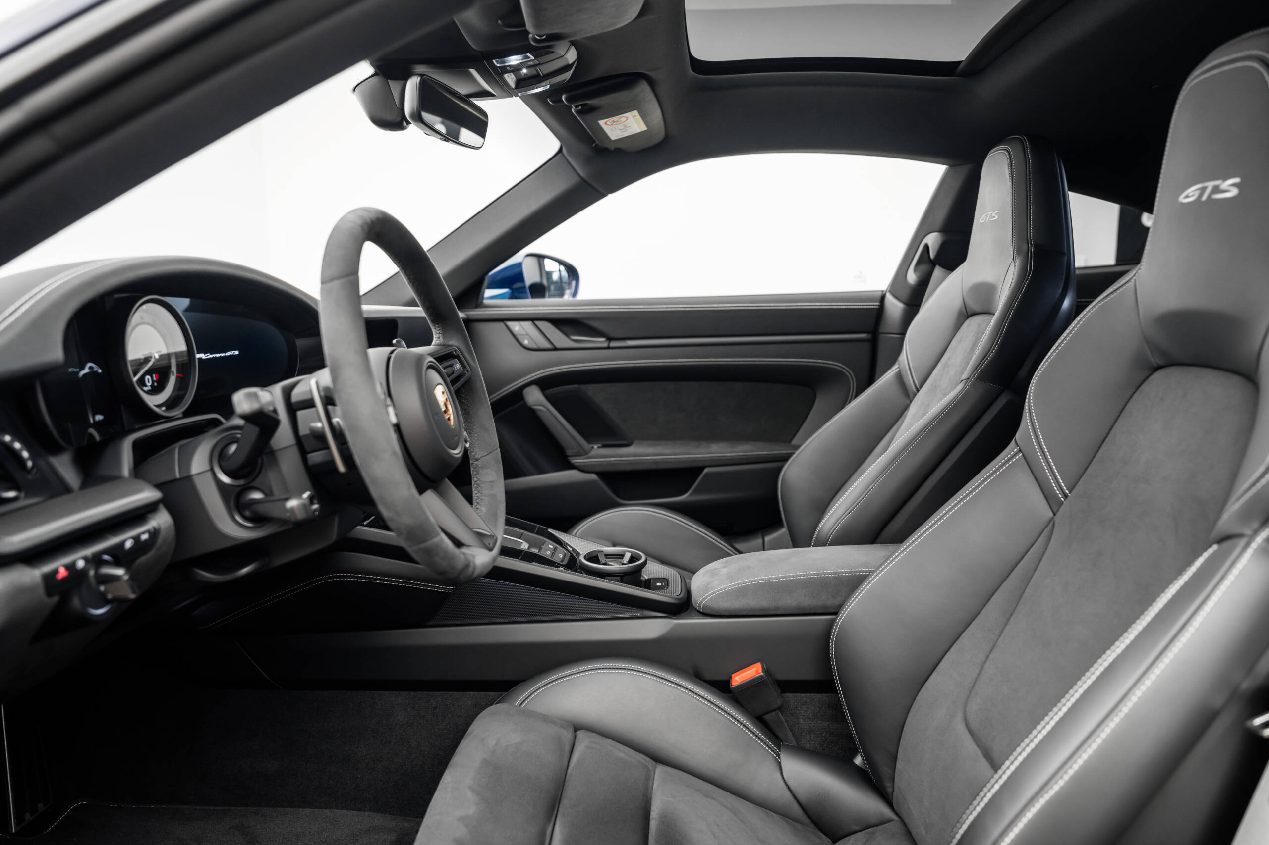 Porsche 911 Carrera GTS image