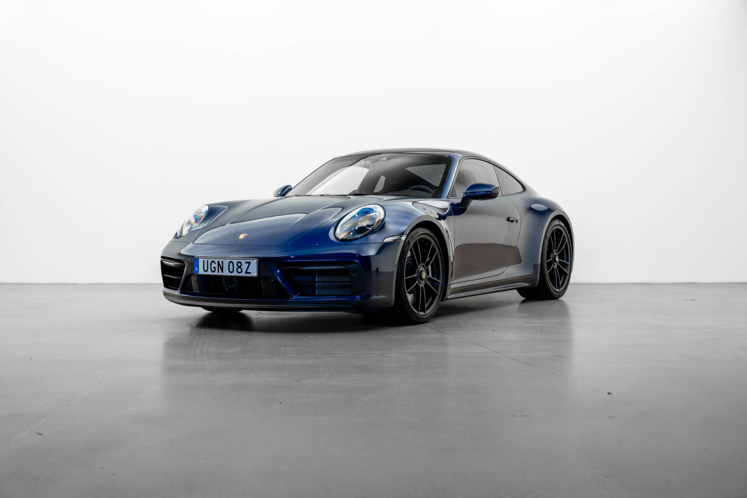 Porsche 911 Carrera GTS image